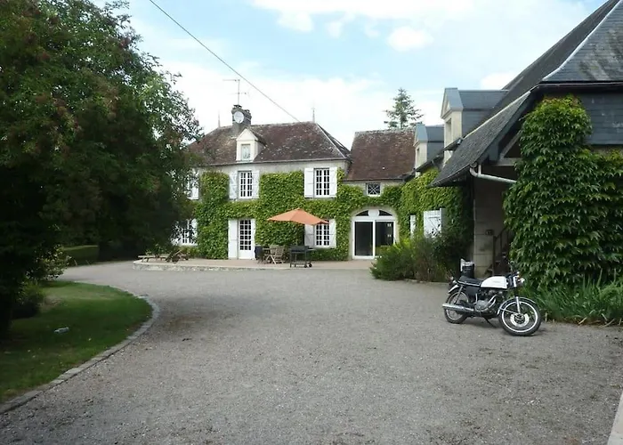 Propriete A 3 Mins Du Chateau Du Haras Du Pin
