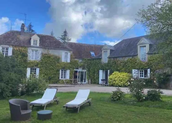 Propriete A 3 Mins Du Chateau Du Haras Du Pin