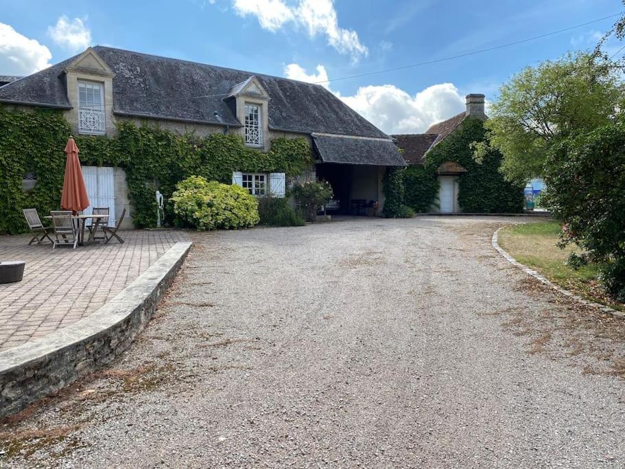 Propriete A 3 Mins Du Chateau Du Haras Du Pin