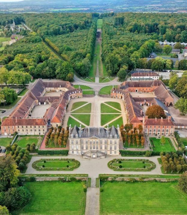 Propriete A 3 Mins Du Chateau Du Haras Du Pin *